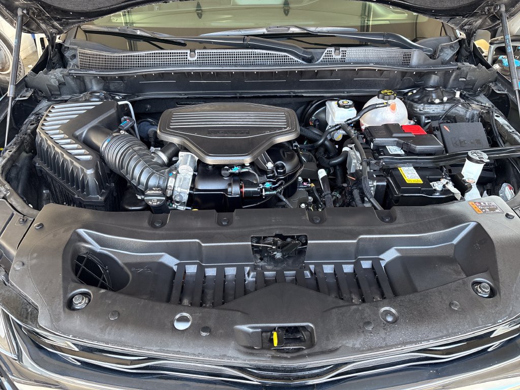 Used 2025 Chevrolet Blazer RS FWD image 27