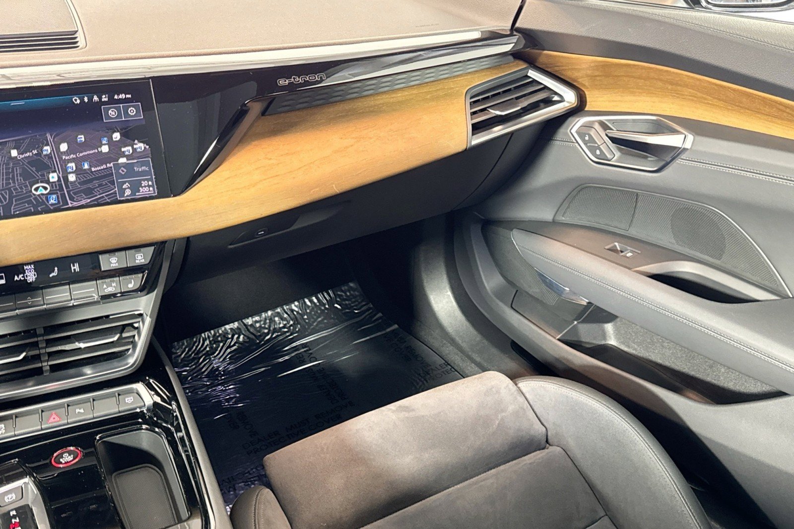 Used 2023 Audi e-tron GT Premium Plus AWD/4WD image 21