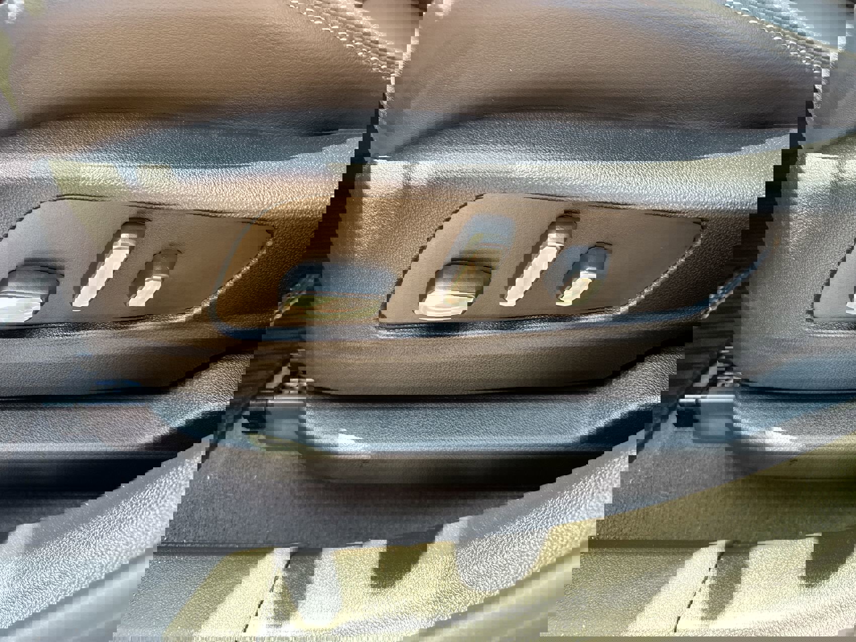 Used 2024 Cadillac XT6 Sport w/ LPO, Red Accent Package image 12