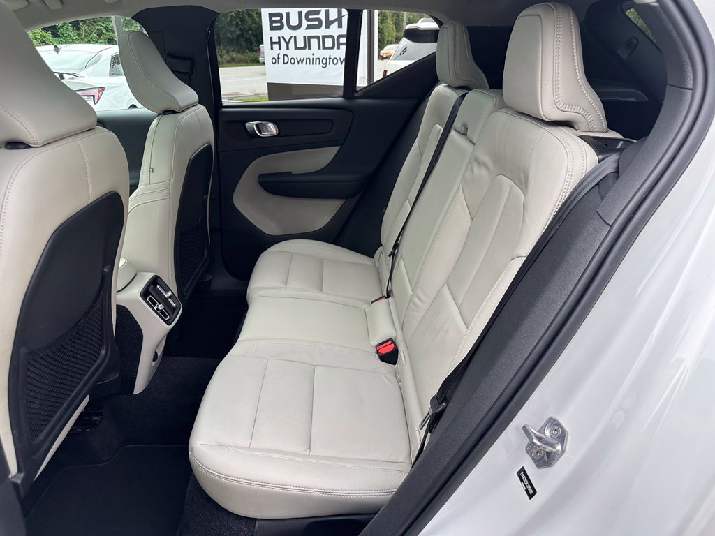 Used 2019 Volvo XC40 T5 Momentum AWD/4WD image 11
