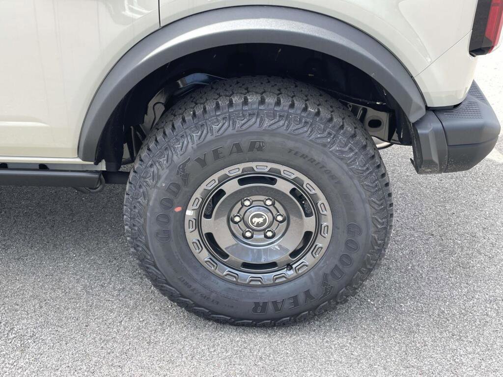 New 2025 Ford Bronco Badlands w/ Sasquatch Package AWD/4WD image 12
