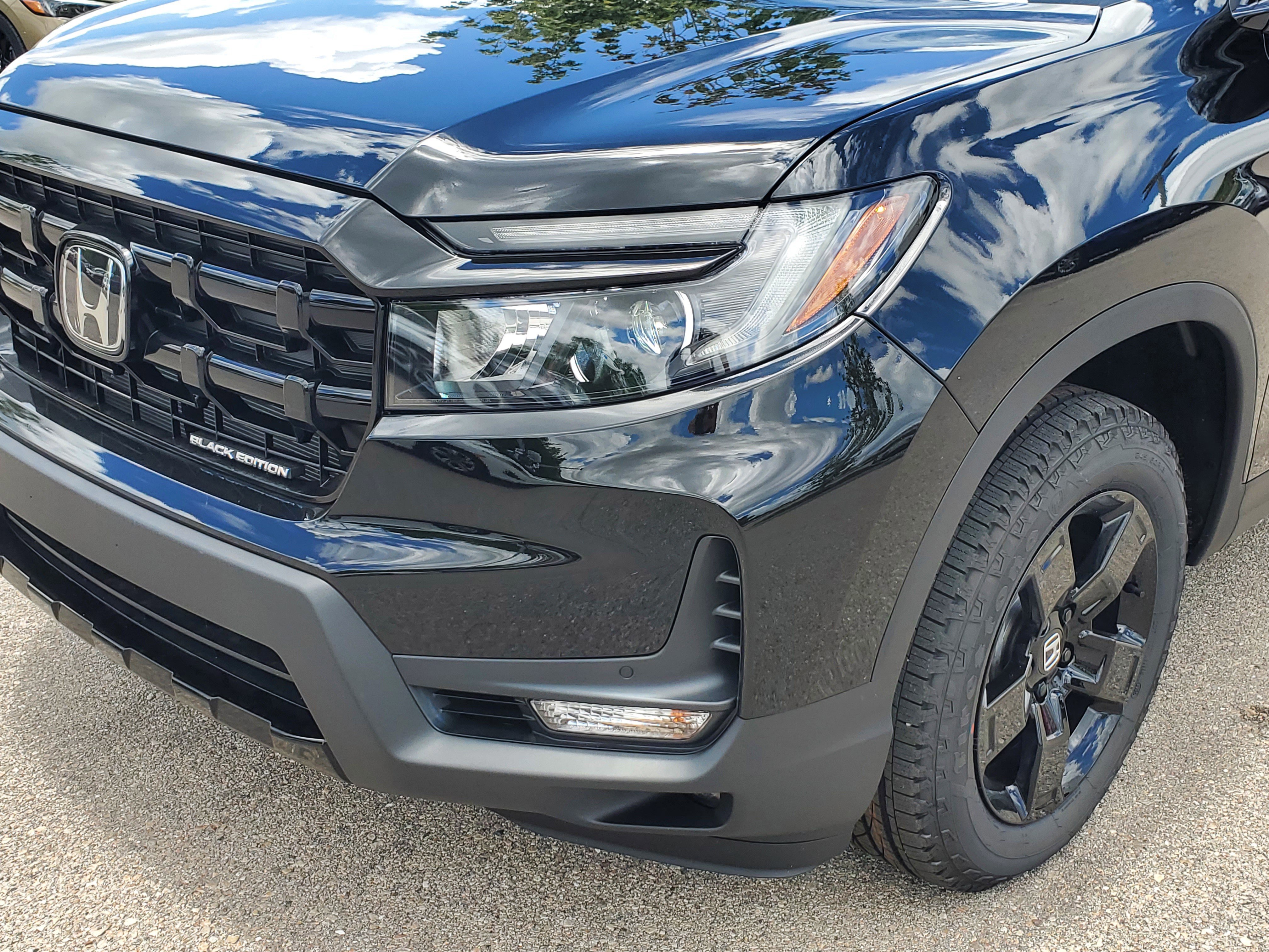 New 2026 Honda Ridgeline Black Edition image 9