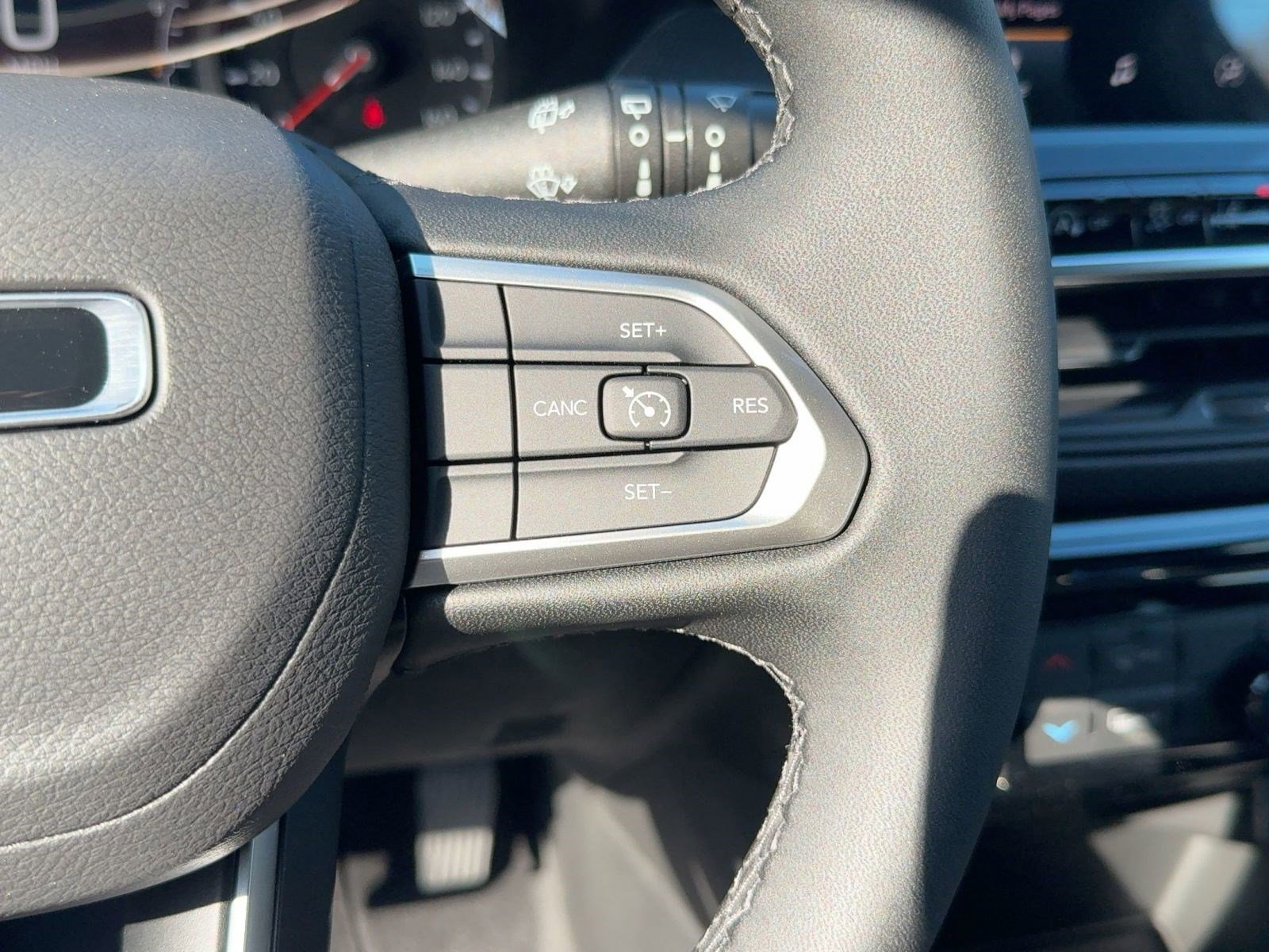 New 2026 Jeep Compass Latitude image 28