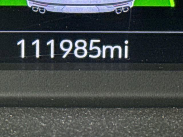 Used 2021 Chevrolet Suburban Premier w/ Premium Package image 33