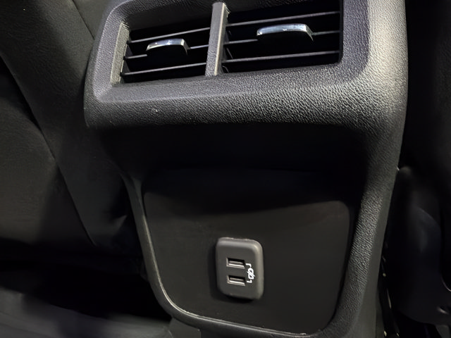 Used 2020 Chevrolet Equinox LT FWD image 29