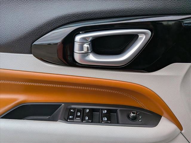 Used 2023 Jeep Compass Limited image 15