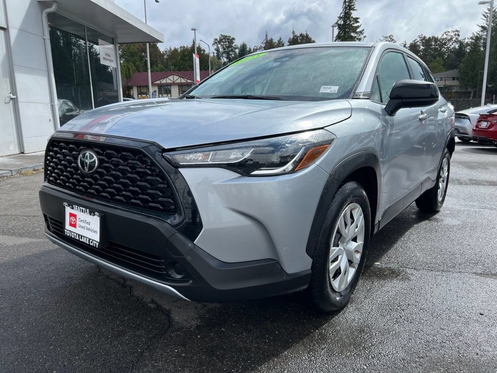 Certified 2025 Toyota Corolla Cross L AWD/4WD image 8