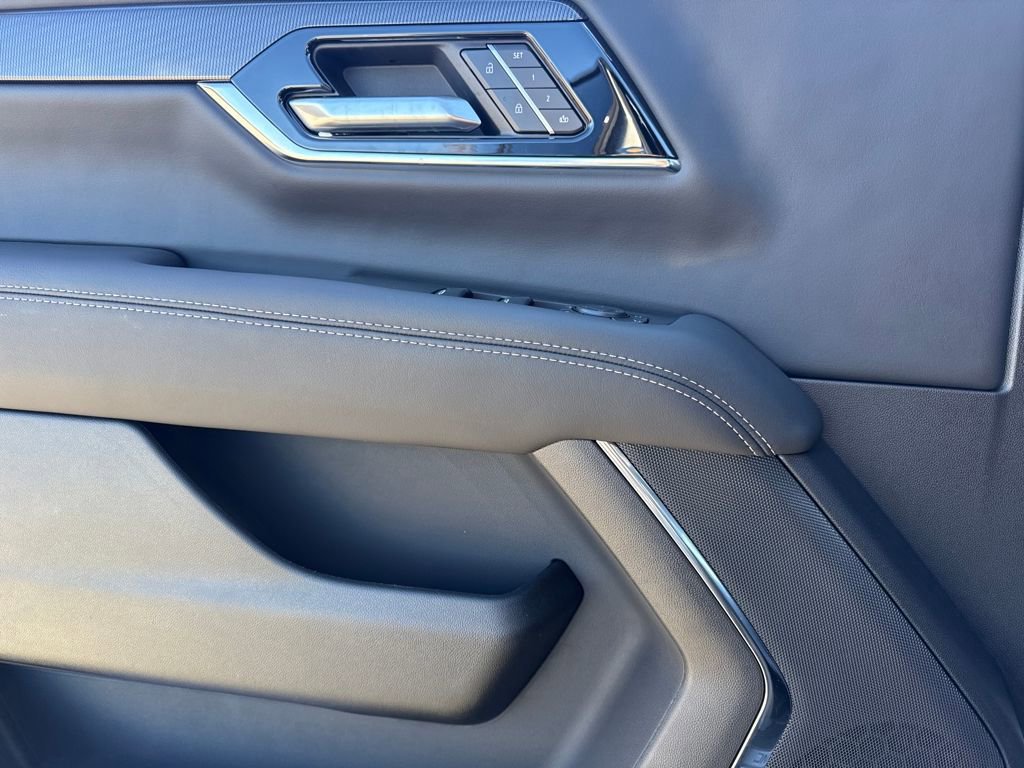 New 2026 GMC Yukon Elevation w/ LPO, Floor Liner Package image 18