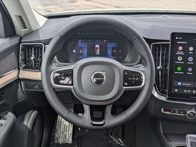 Used 2025 Volvo XC90 B6 Plus image 13