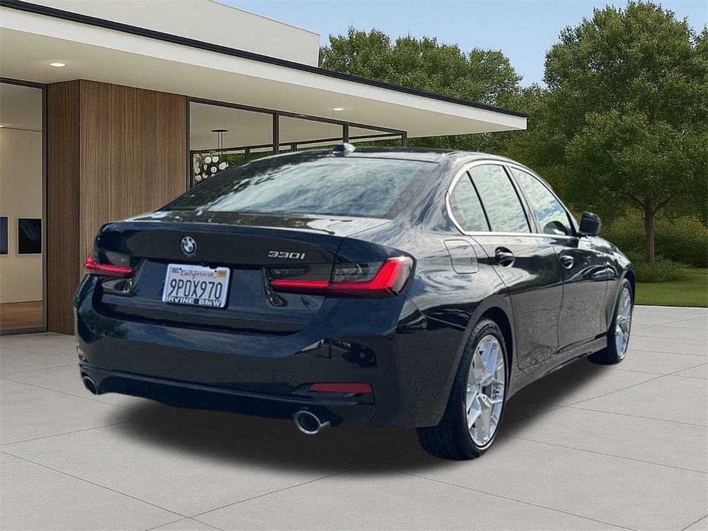 Used 2025 BMW 330i Sedan w/ Premium Package image 8
