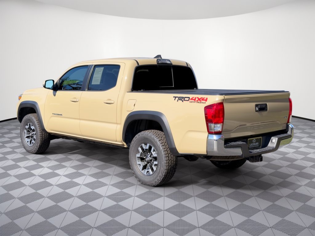 Used 2017 Toyota Tacoma TRD Off-Road w/ Tow Package (A/T) AWD/4WD image 3