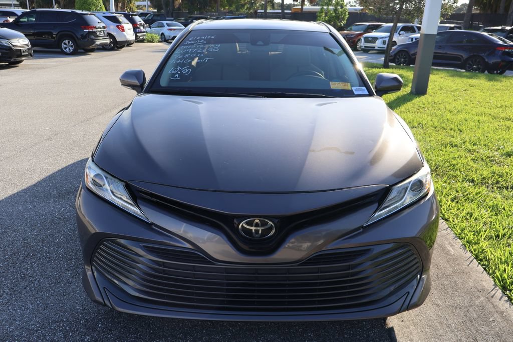 Used 2020 Toyota Camry XLE FWD image 5