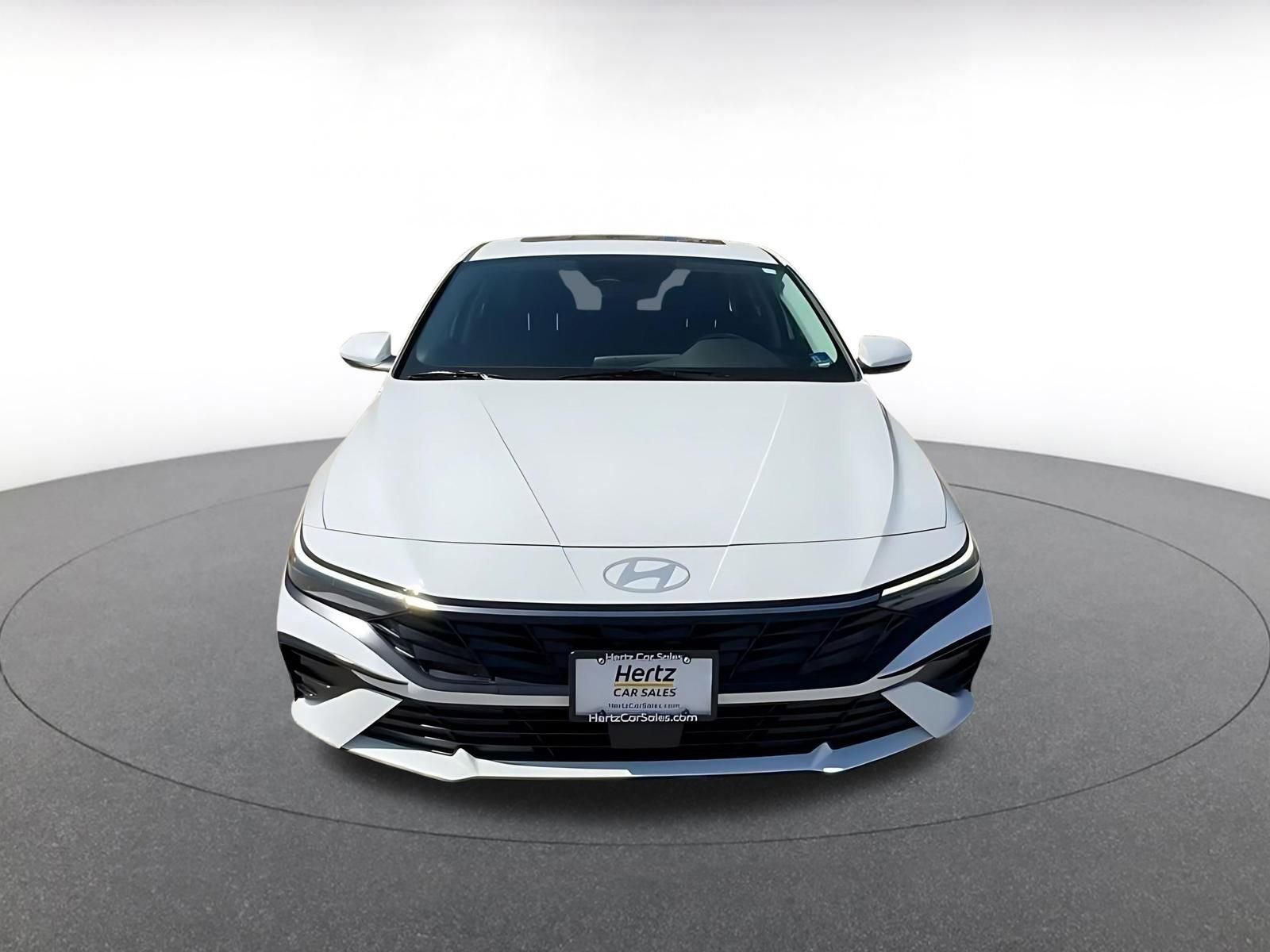 Used 2025 Hyundai Elantra SEL image 4