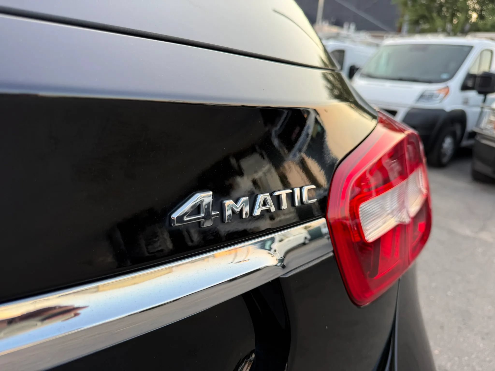 Used 2019 Mercedes-Benz GLA 250 4MATIC image 38