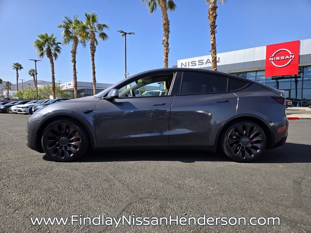 Used 2022 Tesla Model Y Performance AWD/4WD image 3