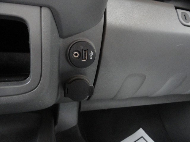 Used 2019 Nissan Frontier SV image 15