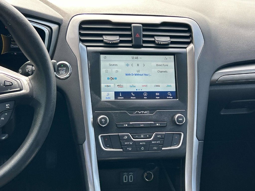 Used 2020 Ford Fusion SE FWD image 16