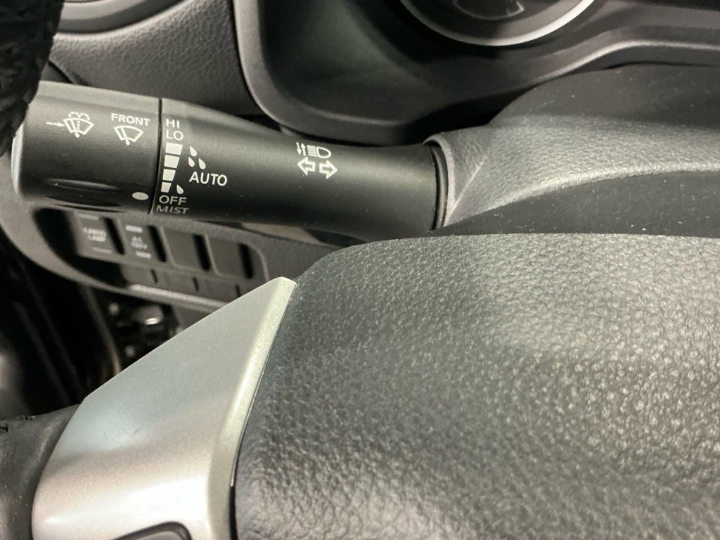 Used 2024 Nissan Titan SV w/ SV Convenience Package image 19