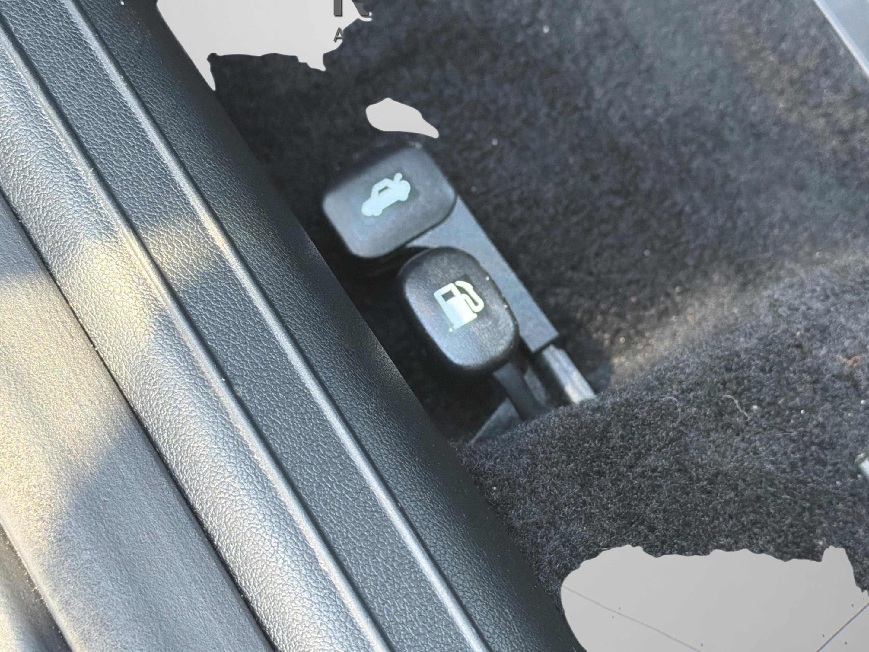 Used 2025 Hyundai Elantra SE image 25