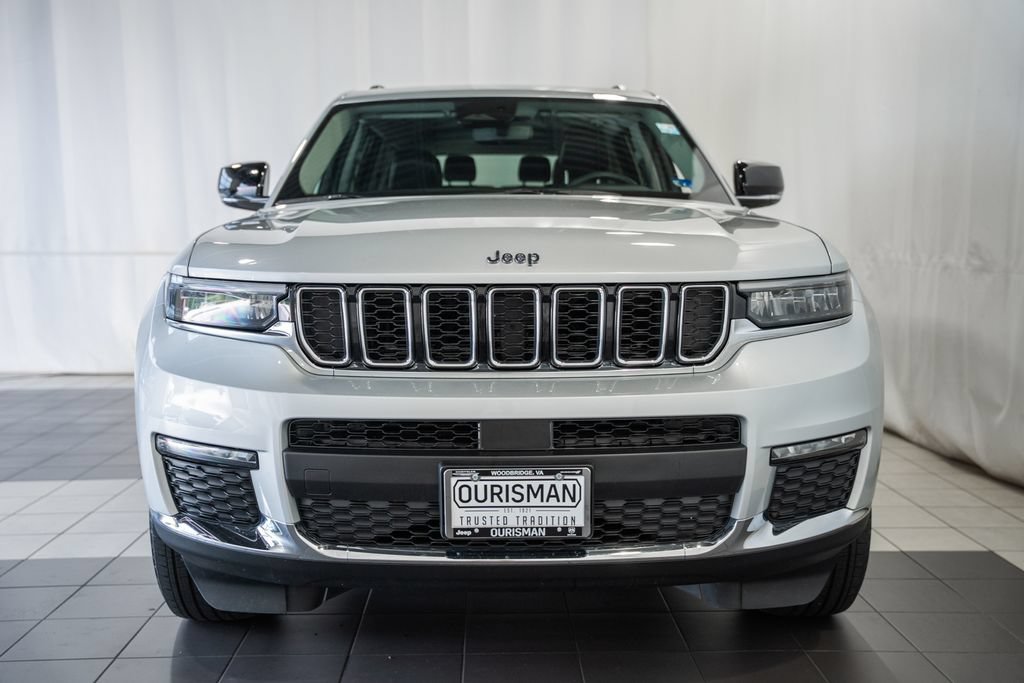 Used 2023 Jeep Grand Cherokee L Limited AWD/4WD image 2