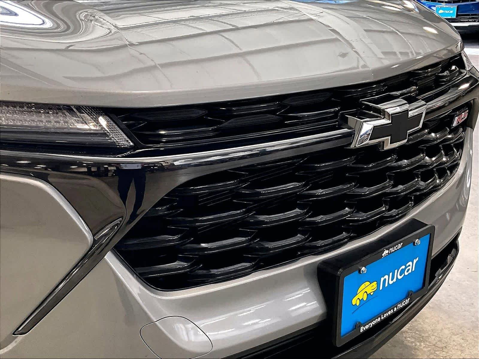 Used 2024 Chevrolet Trax RS FWD image 33