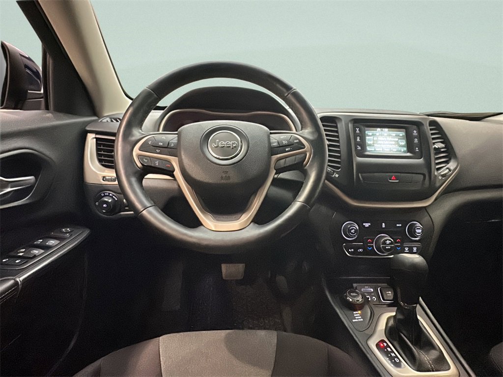 Used 2014 Jeep Cherokee Latitude w/ Comfort/Convenience Group image 13