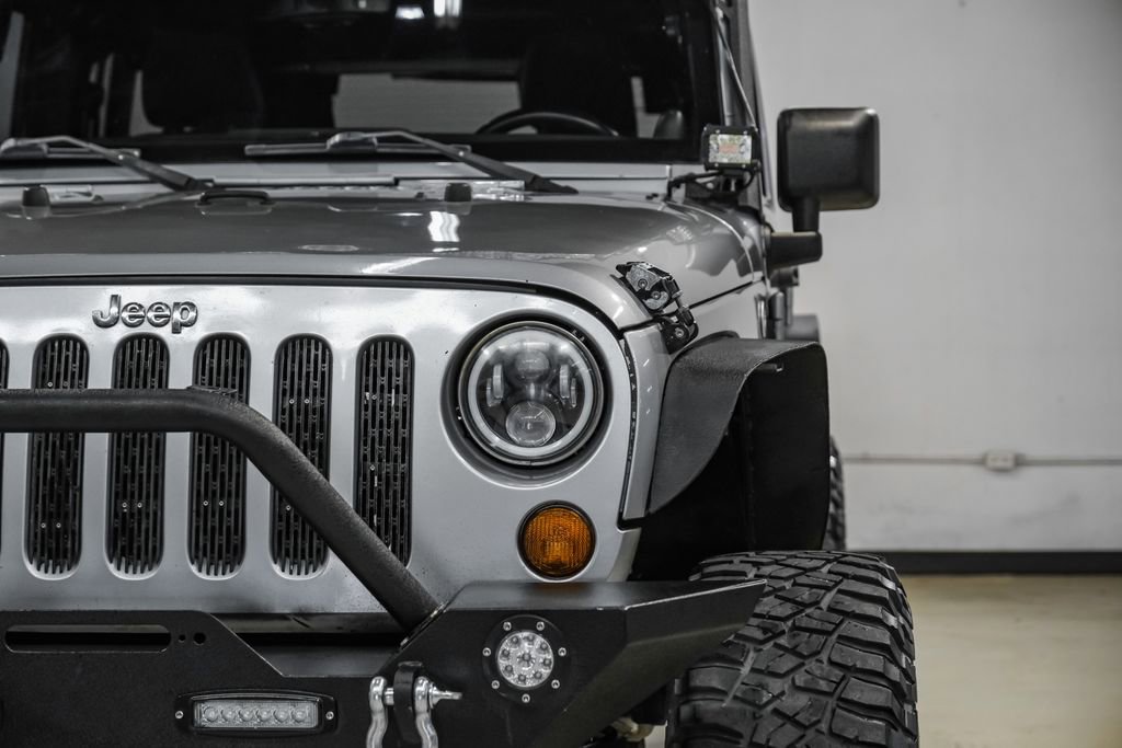 Used 2013 Jeep Wrangler Unlimited Sahara AWD/4WD image 46