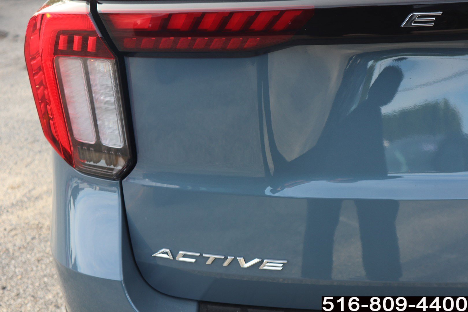 Used 2025 Ford Explorer Active AWD/4WD image 35