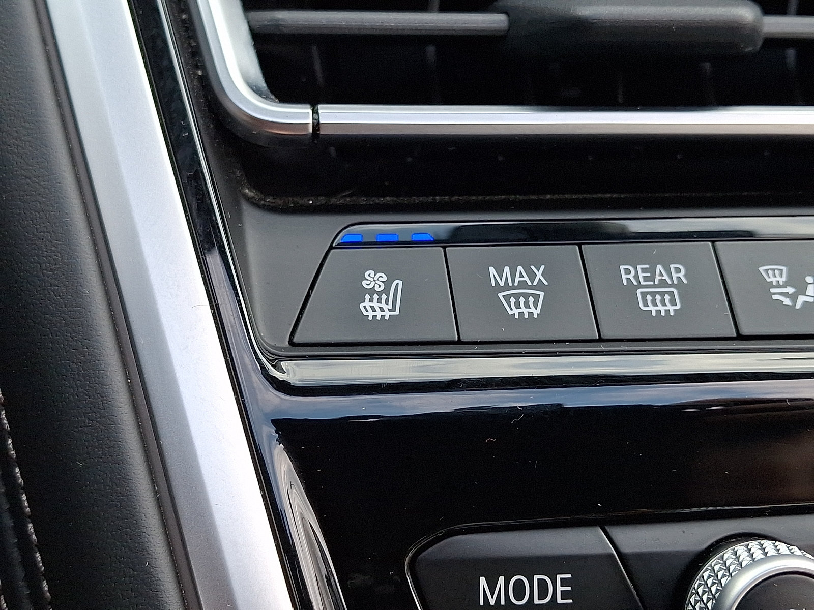 Used 2025 BMW 840i xDrive Convertible AWD/4WD image 26