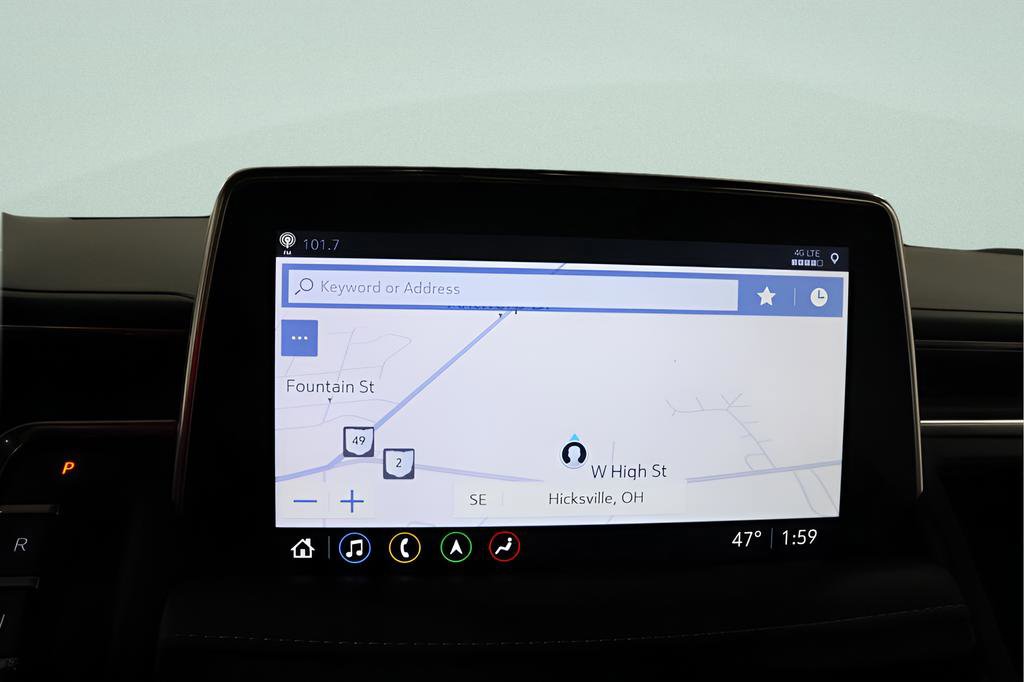 Used 2021 Chevrolet Suburban Premier AWD/4WD image 15