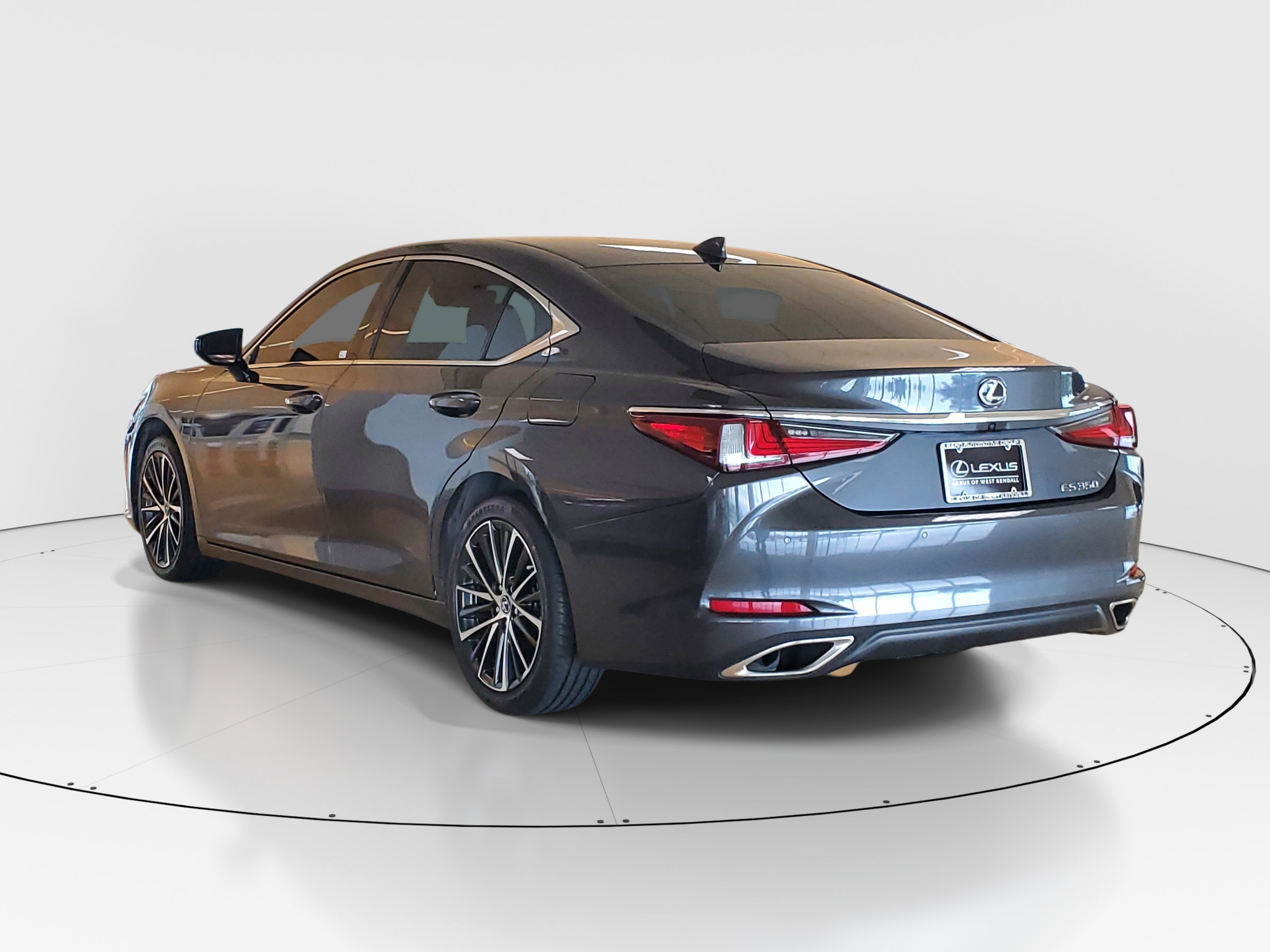 Used 2024 Lexus ES 350 w/ Premium Package FWD image 5