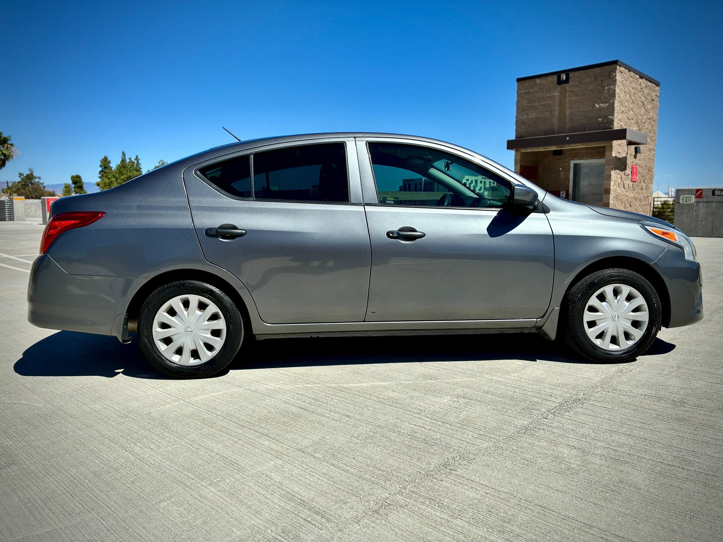Used 2018 Nissan Versa S FWD image 12