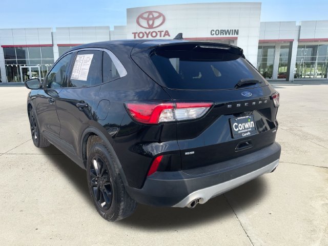 Used 2022 Ford Escape SE w/ Cold Weather Package AWD/4WD image 3