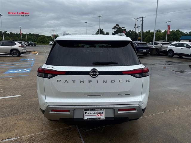 Certified 2025 Nissan Pathfinder SL AWD/4WD image 6