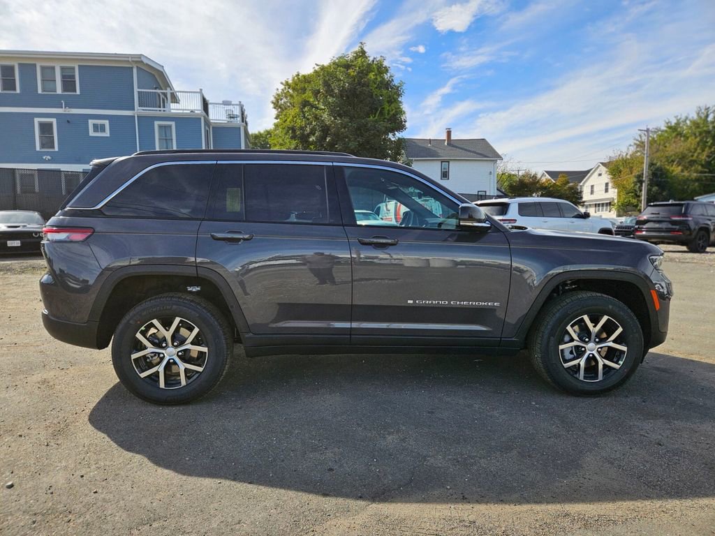New 2025 Jeep Grand Cherokee Limited image 6