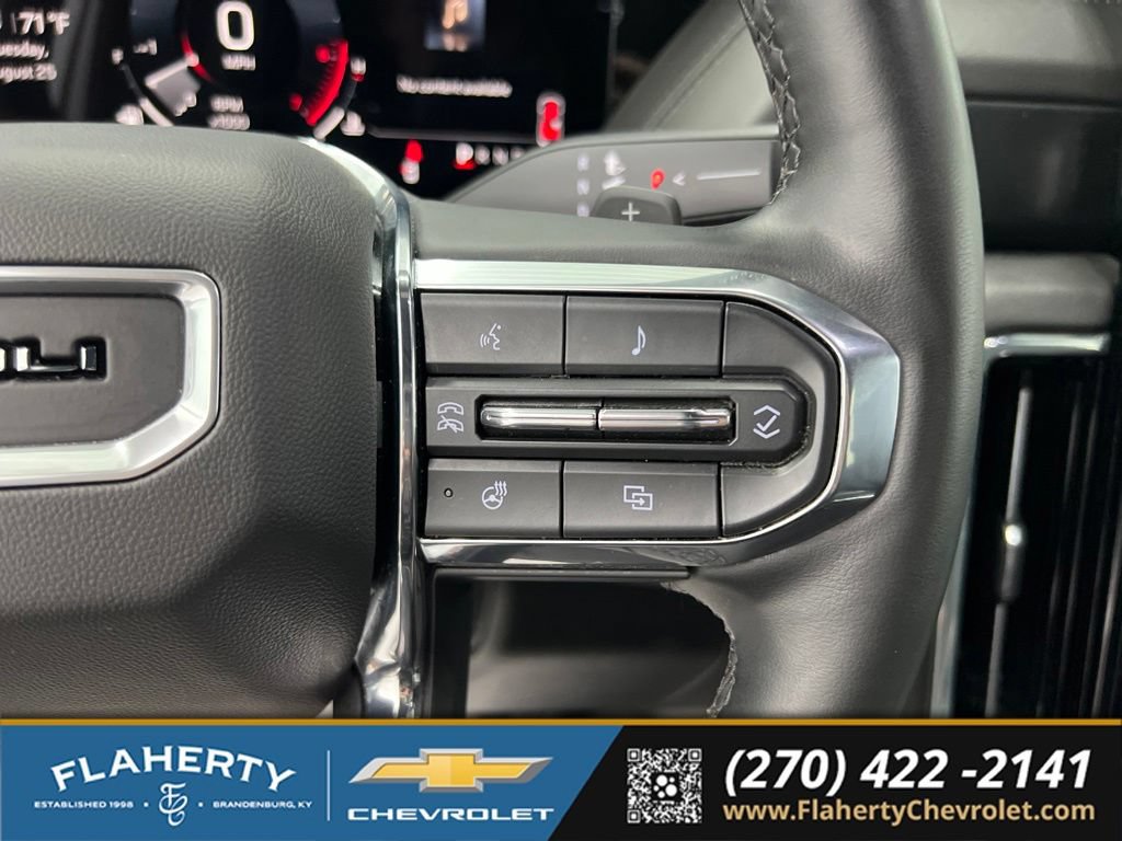 Used 2025 GMC Yukon XL Denali AWD/4WD image 26