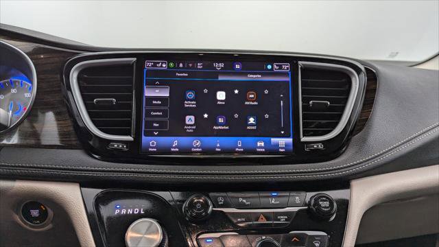 Used 2023 Chrysler Pacifica Limited image 31