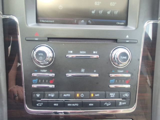 Used 2015 Lincoln Navigator 4WD w/ Equipment Group 101A Reserve image 31