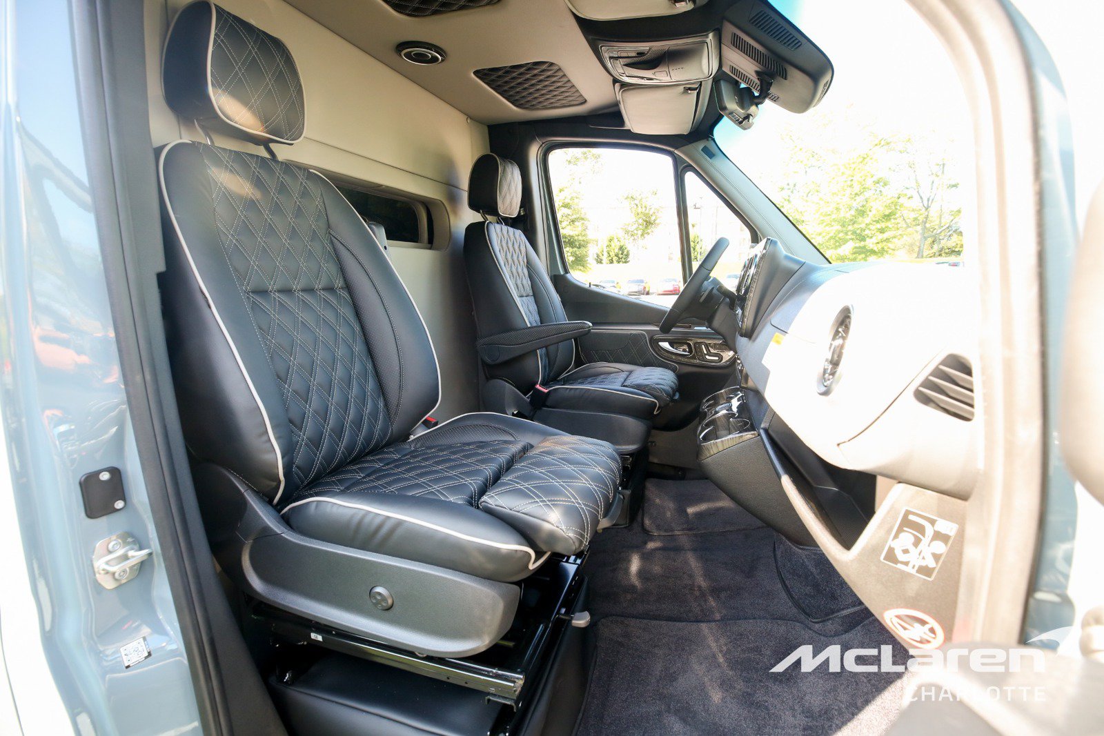 Used 2023 Mercedes-Benz Sprinter 3500 image 16