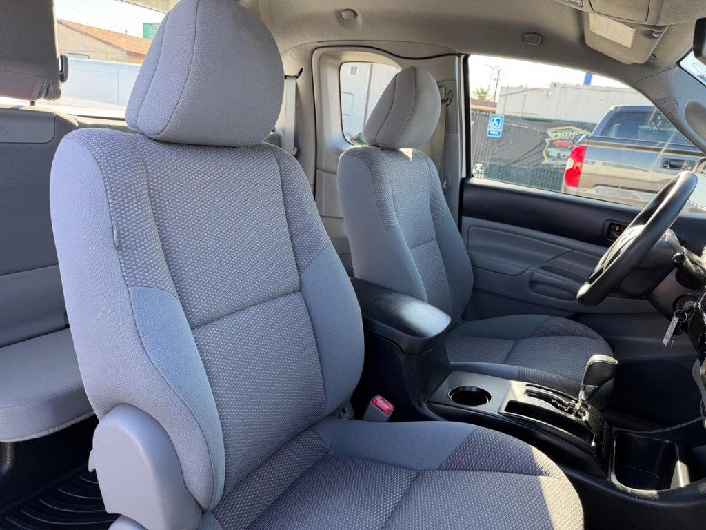 Used 2013 Toyota Tacoma 2WD Access Cab image 24