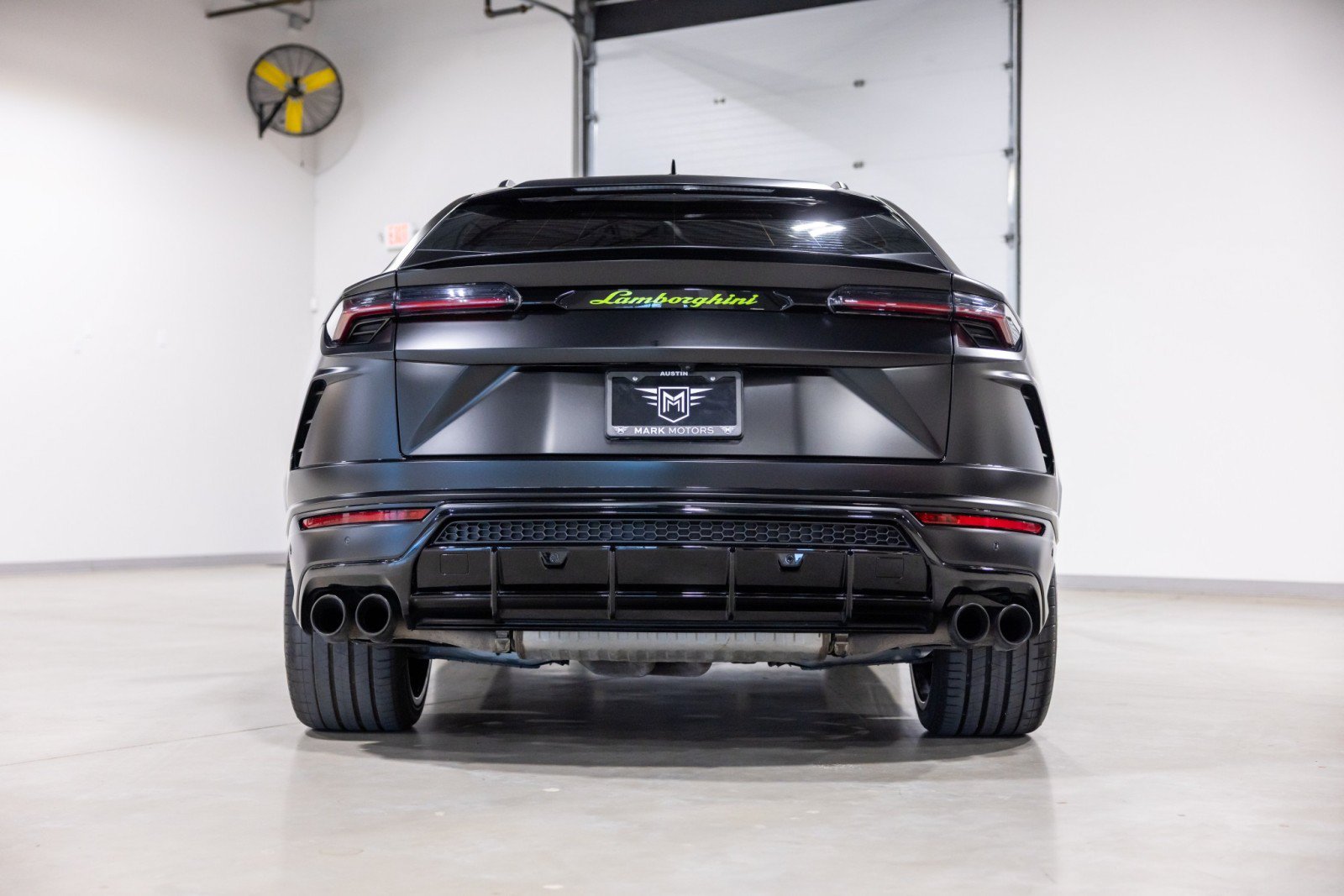 Used 2022 Lamborghini Urus AWD/4WD image 5