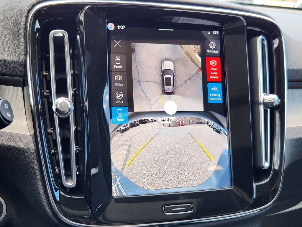 New 2026 Volvo XC40 B5 Ultra w/ Climate Package AWD/4WD image 9
