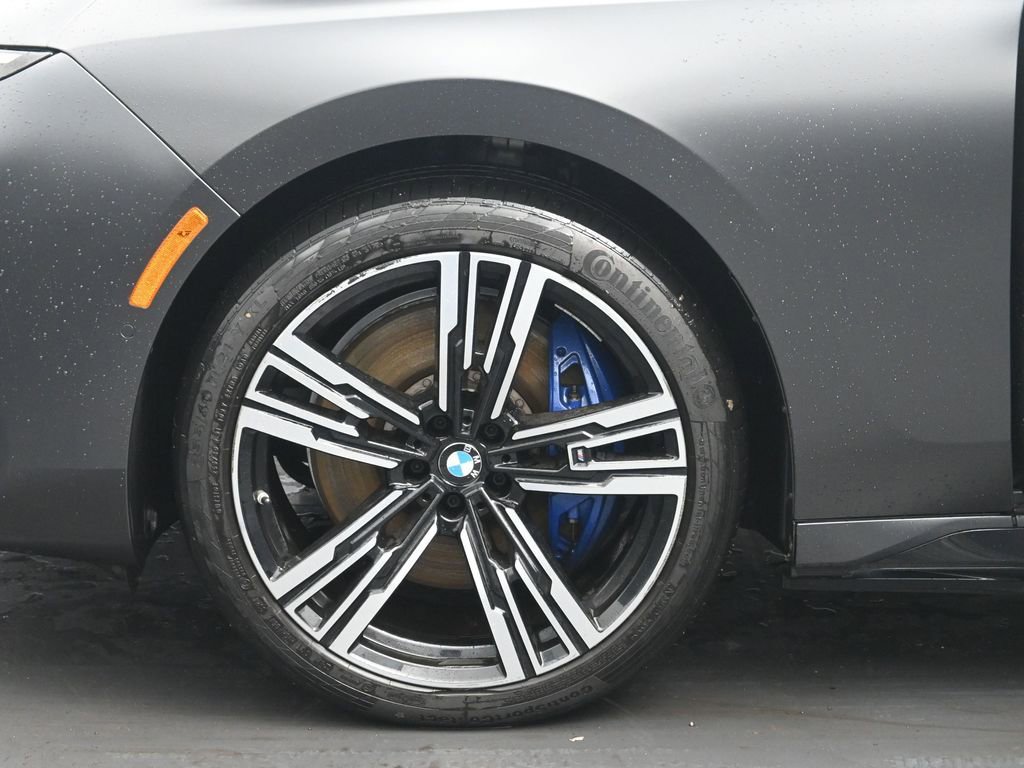 Used 2023 BMW i7 xDrive60 image 38