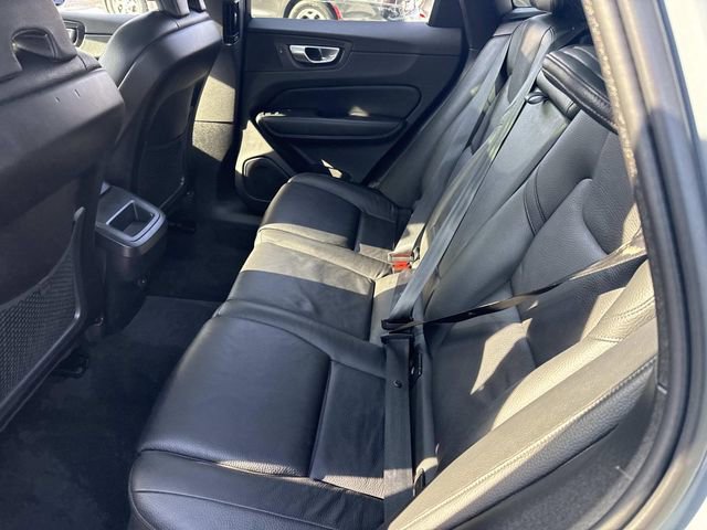 Used 2024 Volvo XC60 B5 Plus image 19