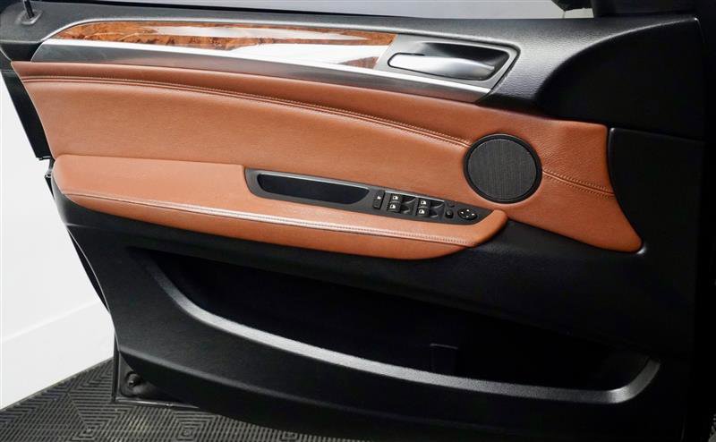 Used 2013 BMW X5 xDrive50i image 40