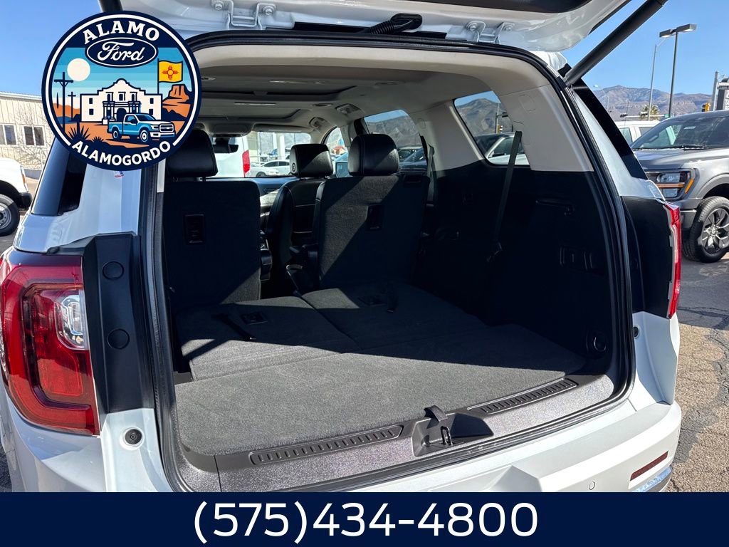 Used 2023 GMC Acadia Denali w/ Denali Ultimate Package image 17