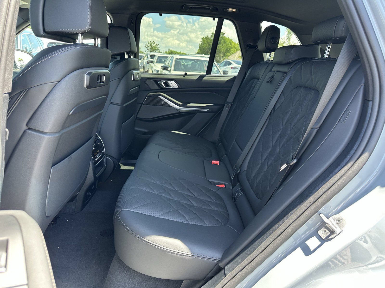 New 2026 BMW X5 M60i AWD/4WD image 13