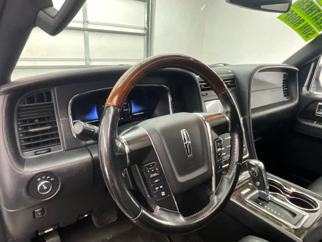 Used 2017 Lincoln Navigator Reserve AWD/4WD image 20
