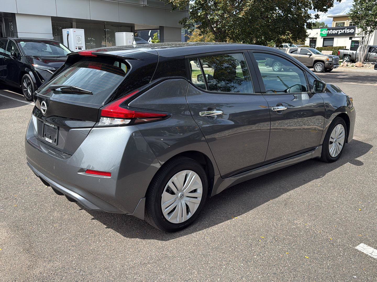 Certified 2025 Nissan Leaf S FWD image 7