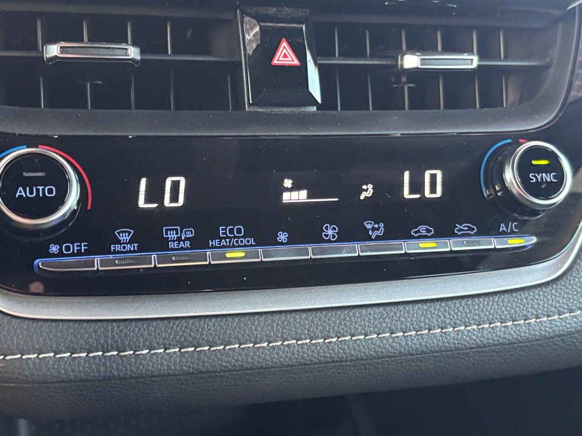 Used 2021 Toyota Corolla XSE image 4